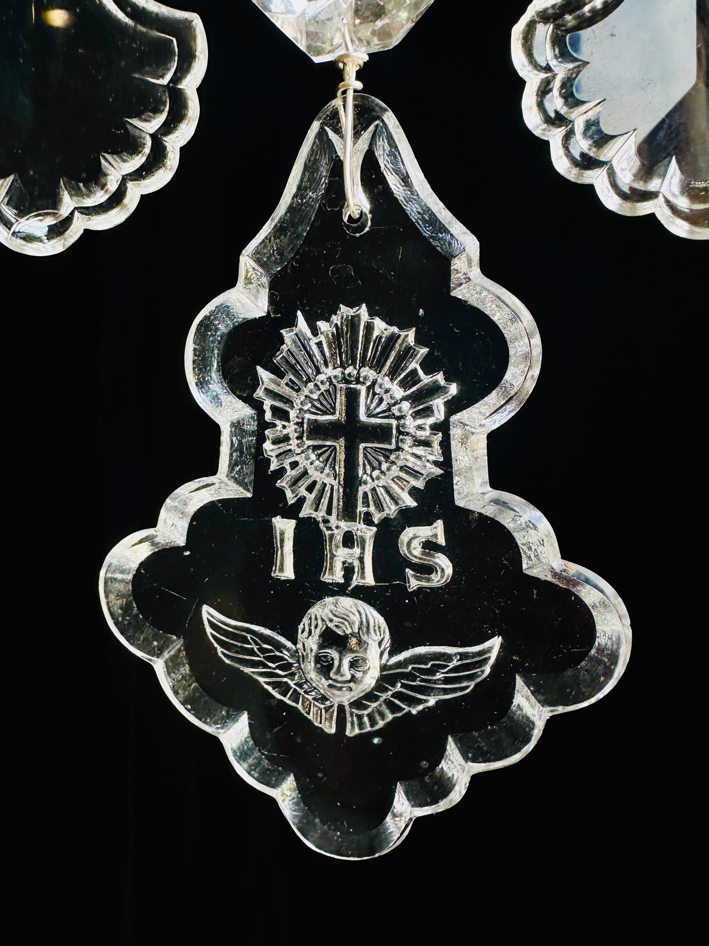 IHS Crystal & Driftwood Suncatcher Three Strand