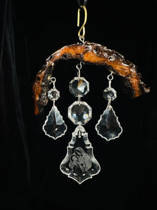 Vintage Lennox crystal nativity suncatcher