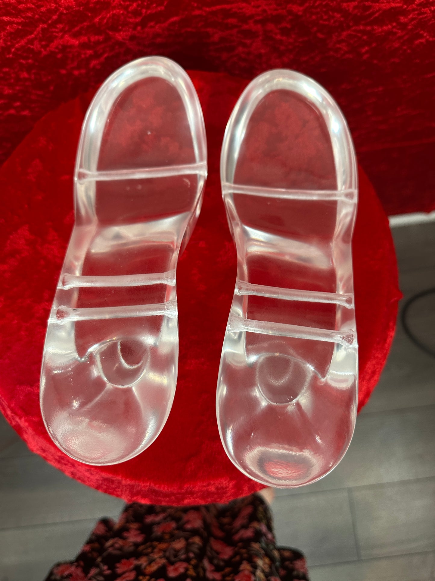 Modern Bombshell Dazzling Tootsies