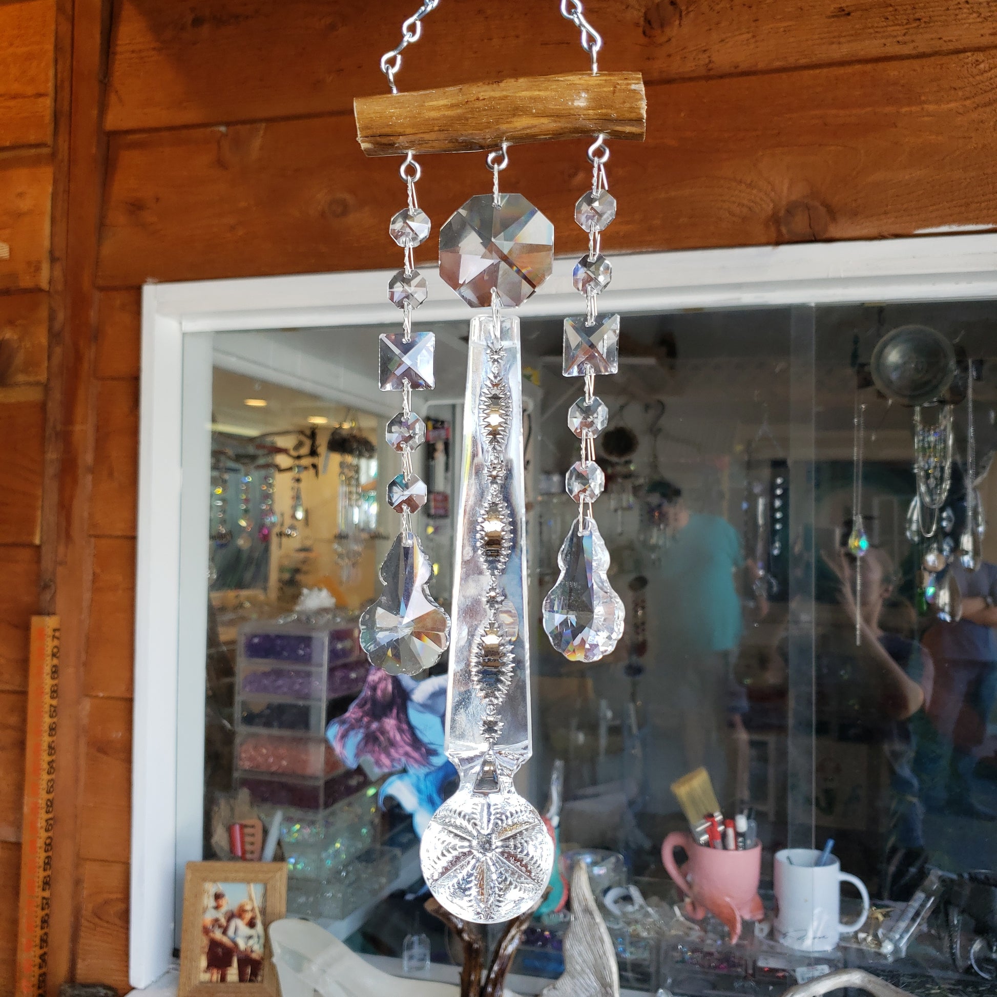 glistening epoxy rein driftwood wind-chime chandelier crystal clear sand-dollar