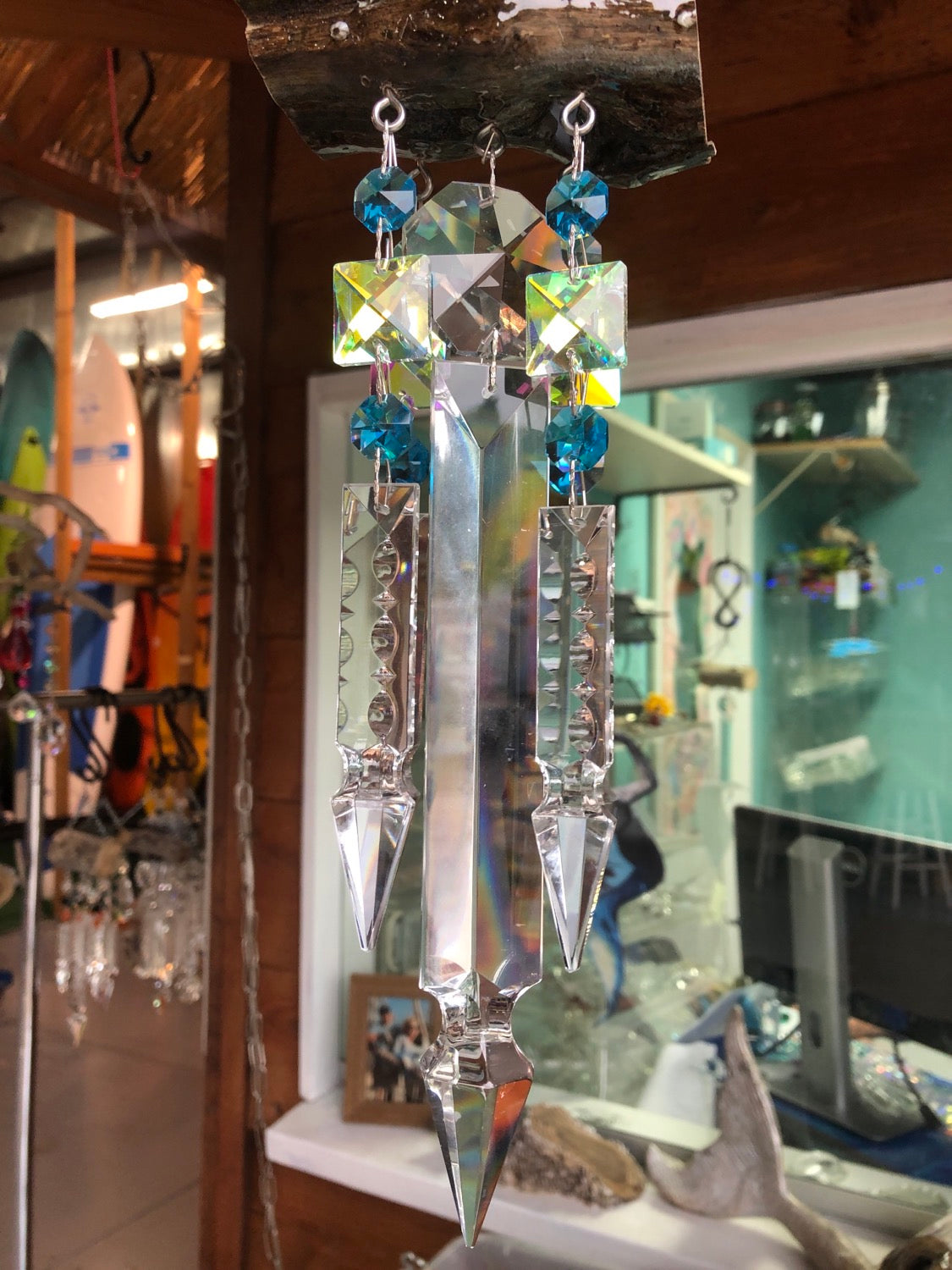 chandelier crystal wind-chime dazzling driftwood