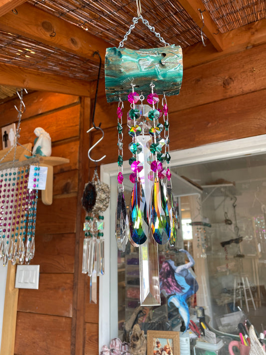 glistening green epoxied driftwood 7 windchime chandelier crystals