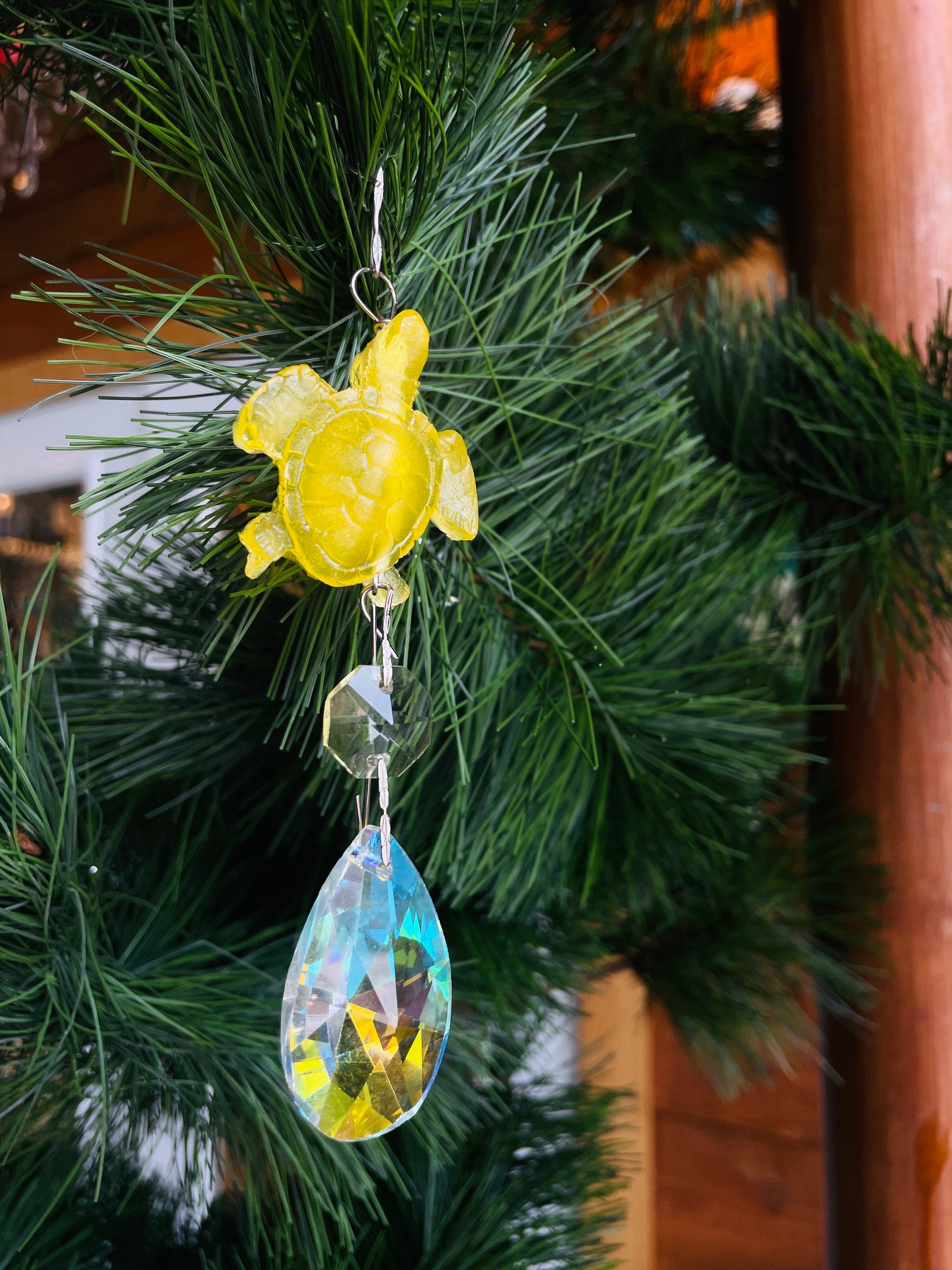 sea turtle suncatchers by Dazzling Driftwood in Auburndale Florida
